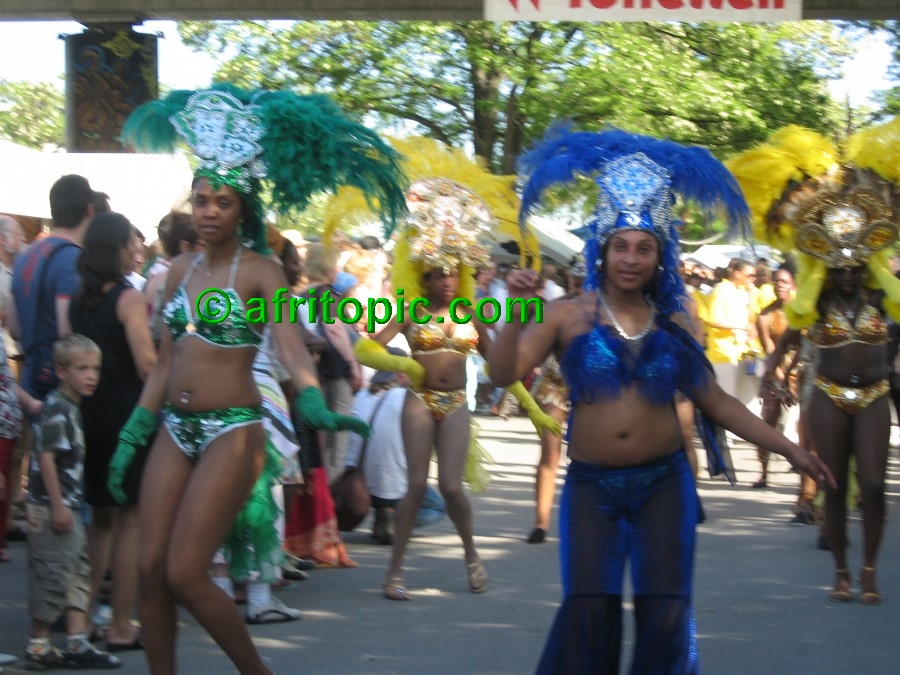 ../Images/AfricaFestival-27-28May05 056.jpg